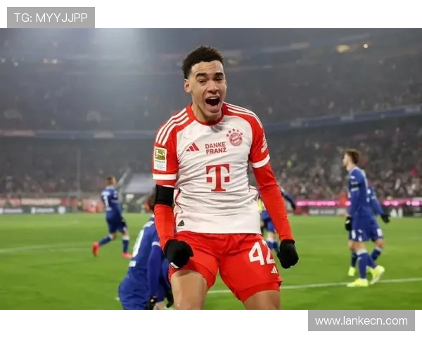 [流言板]拜仁官方庆祝穆夏拉22岁生日效力至今196场59球38助13亮29回复.