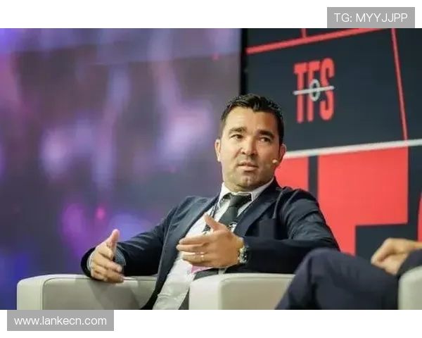 西媒：德科与佩德里经纪人会面，推进续约事宜