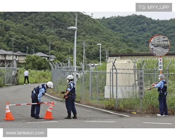 日本队抱怨草皮临时调整训练场地